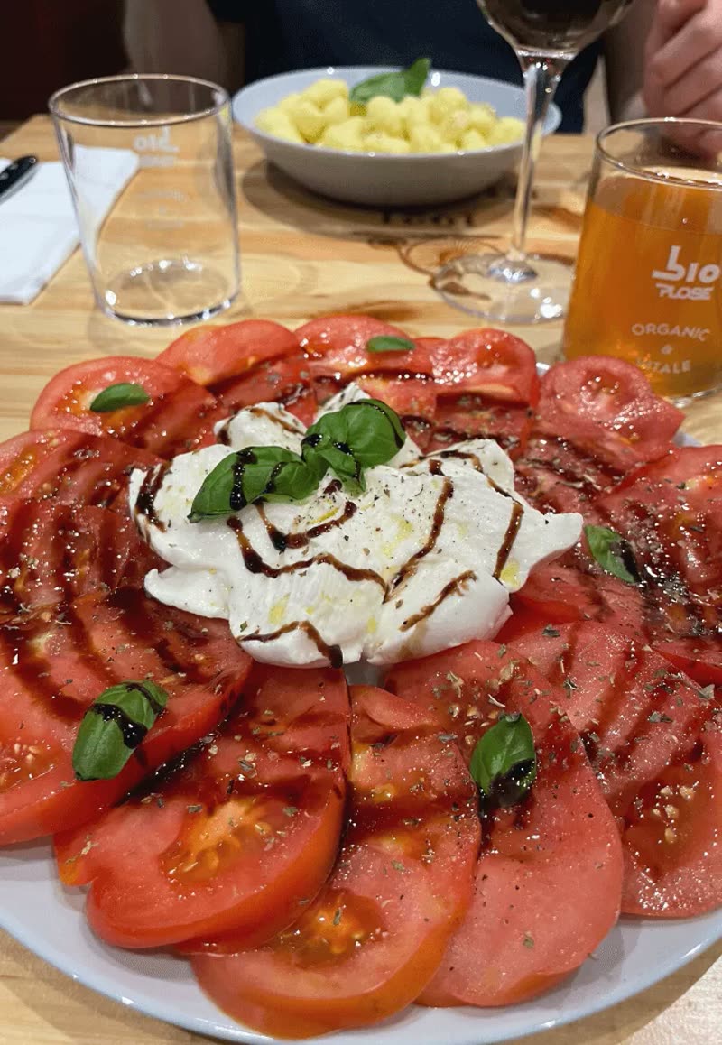 Tomates et burrata chez Pumodoro